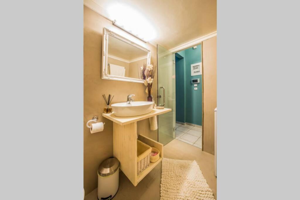 Athinas Apartment Piraeus Ngoại thất bức ảnh